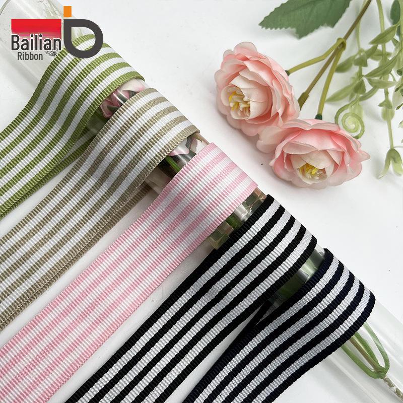 2,5cm Vícebarevná žakárová stuha na dárky, dětské oblečení, bytový textil, zavazadla, vlasové doplňky a ozdobu.