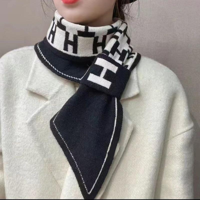 Retro Warm Knitted Wool Button Scarf Women's Fashion Versatile Split Neck Cover Cold Neck Protection Shawl