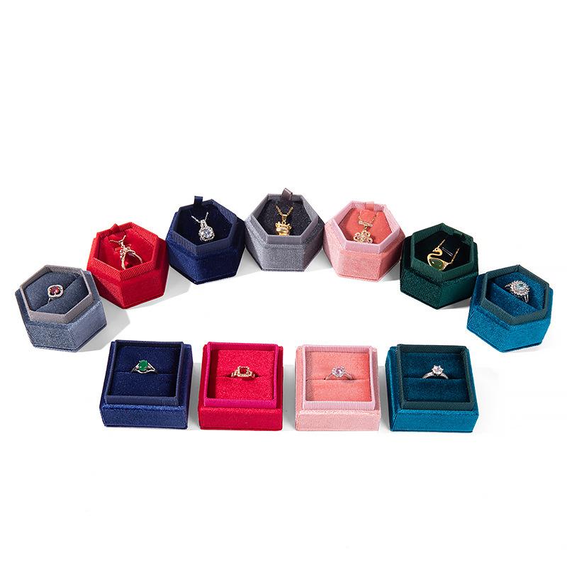 Retro hexagonal flannel jewelry box, exquisite velvet necklace box, heaven and earth cover ring box, jewelry storage box, jewelry box.
