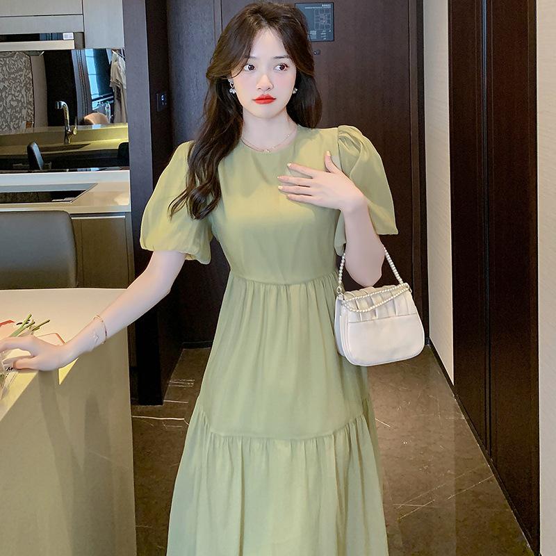 

Сладкое летнее платье с пышными рукавами в стиле ретро и приталенным силуэтом Large