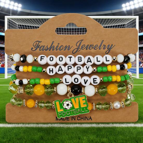 Fußballfan Perlenarmband Set mit Fußballschuh Buchstaben Anhängern Mehrschichtiges Stapelarmband für die Weltmeisterschaft 2026-Thema Unterstützer Sport Schmuck