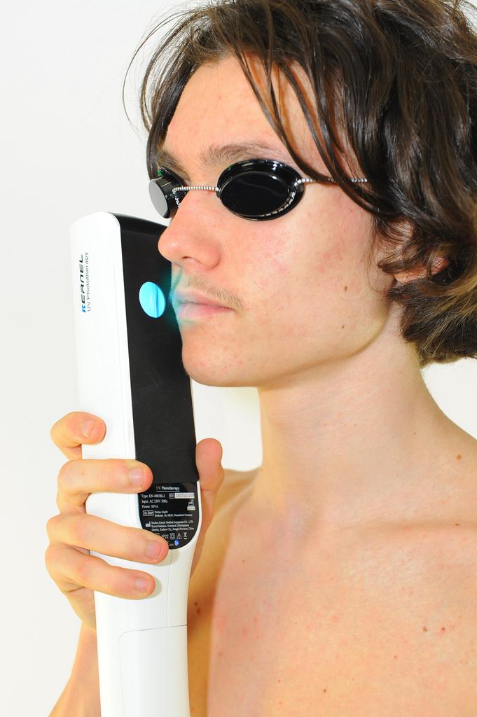 Lamp UVB 311 Kernel 9 Watt KN-4003BL2D with LED-screen and Rechargeable Battery