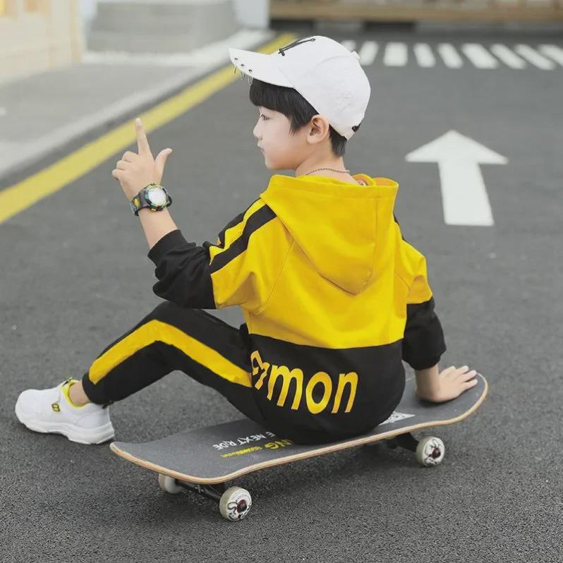 Costumes printemps/automne 2025 pour garçons: Ensembles deux pièces tendance de style coréen pour enfants