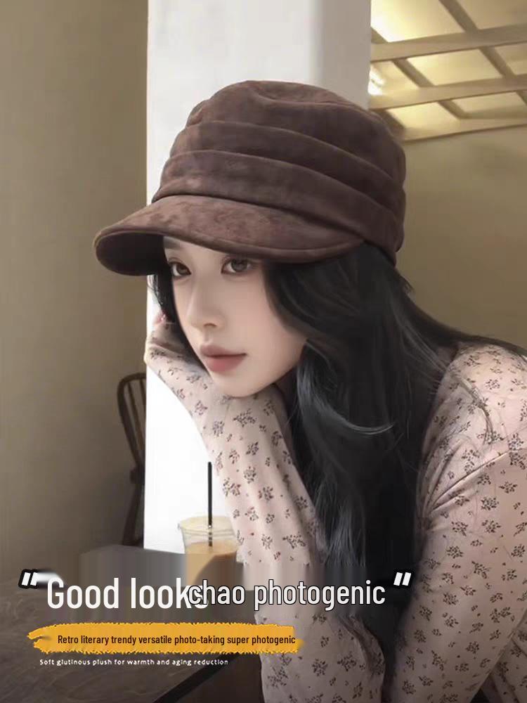 Korean Brown Equestrian Style Women's Flat Top Suede Cap - Face Slimming, Versatile for Spring and Autumn.