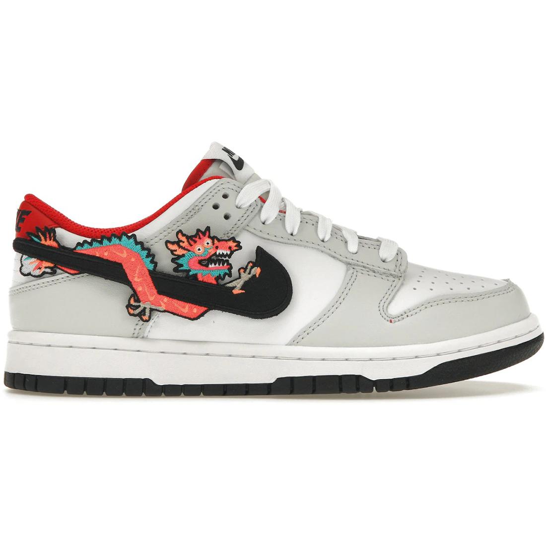 

Кросівки Nike Dunk Low Рік Дракона (GS)(FZ5528-101) 35.5