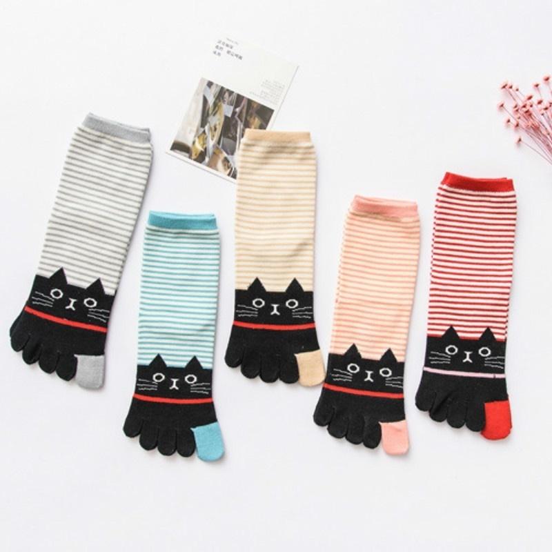 Ladies Autumn and Winter Horizontal Striped Cat Cotton Five Finger Socks