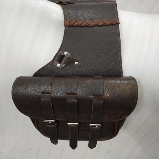 Beautiful Western Leather Plain Saddle Bag with Steel Hardware for Horse.