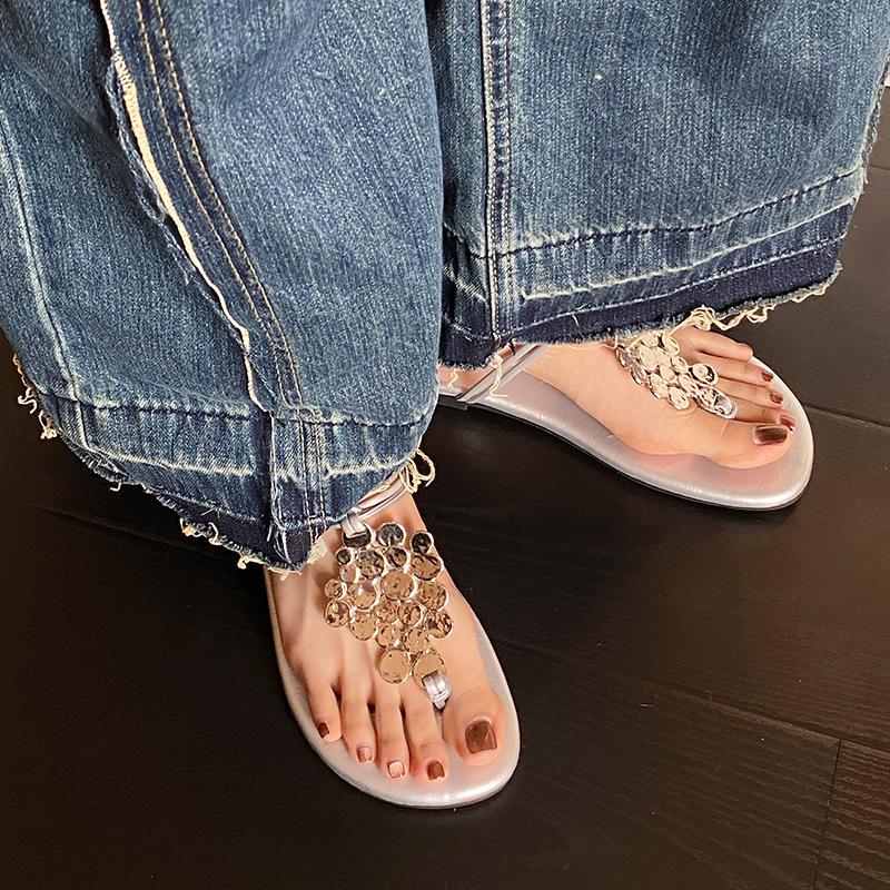 Sequined toe cool slippers women's 2025 new summer wear clip-on flip-flops flat sandals