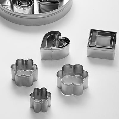 Neues 24-teiliges Set Ausstecher Edelstahl Fondant Kuchen Backform Runde Herz Blume Stern Form Keks Dekorationsformen