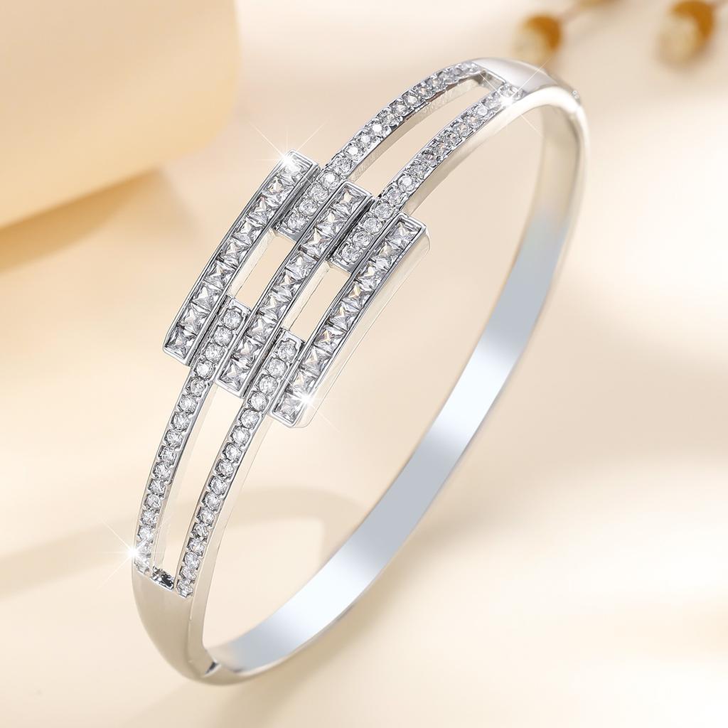 Fashionable and Simple Zirconia-set Women’s High-end Luxury Bracelet