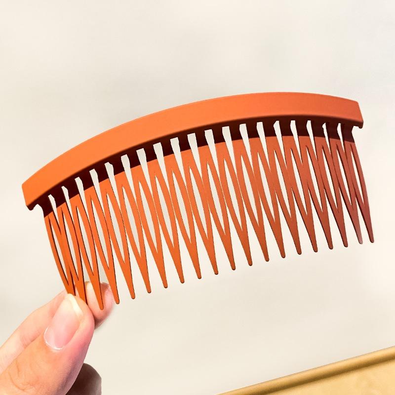 AISHG Women Fashion Hair Comb Large Simple Hairpin Bangs Fixed Arrangement Broken Hair Accessories Back Head Hair Comb Headdress