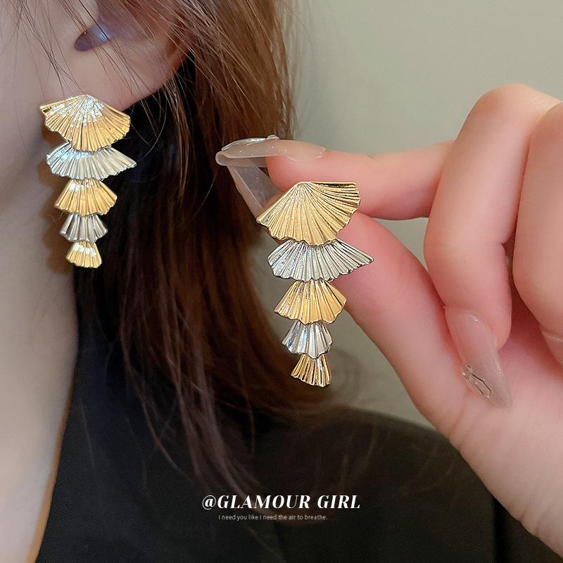 

Металлические двухцветные серьги в форме веера с гальваническим покрытием и серебряными иглами с крутым и индивидуальным дизайном Серьги Sense для нишевых сережек