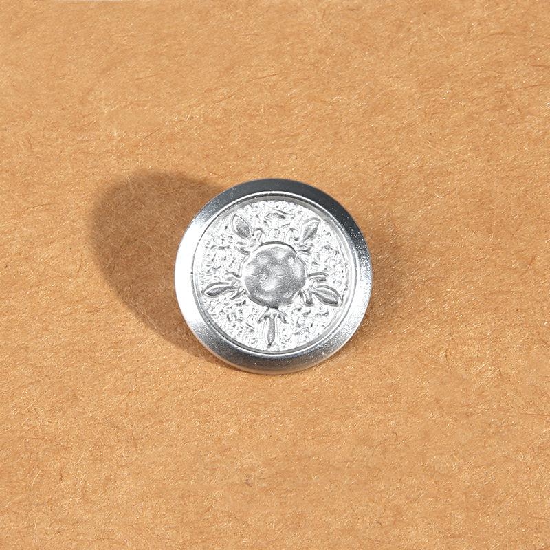 

10 шт. Высококачественные ретро старые металлические пуговицы, пуговицы с узором солнца, для мужских и женских пальто, костюмов, шерстяные круглые универсальные пуговицы 18mm silver
