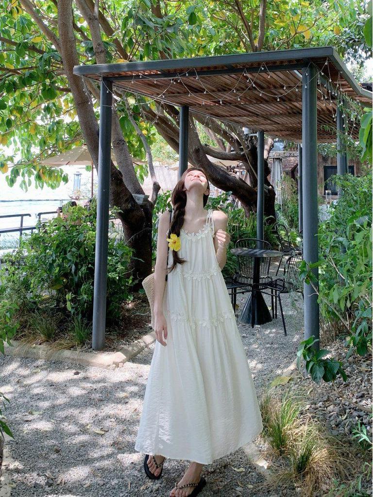 Spring 2026 French Holiday 3D Floral Tiered Camisole Dress for Women