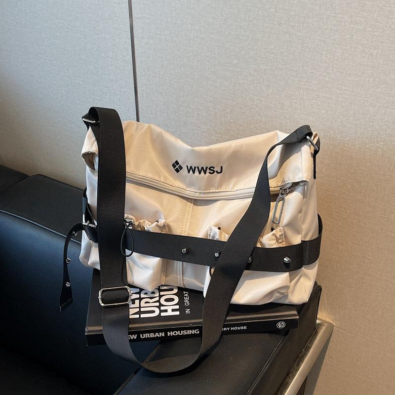 

Casual large-capacity tote bag spring and summer new fashion versatile shoulder bag high-end commuter women s bag