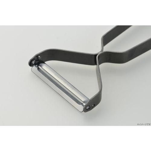Takagi TAKAGI Black Stainless Steel Peeler, T-Shaped, Made In Japan, Stainless Steel, Rust-Resistant, Black Oxide Coating, Kitchen Tool, Cooking Tool,