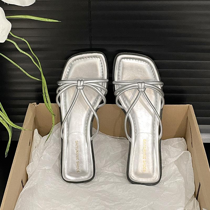 Fashion temperament explosive silver low thick heel slippers women's summer wear 2025 new versatile square head French cool slippers
