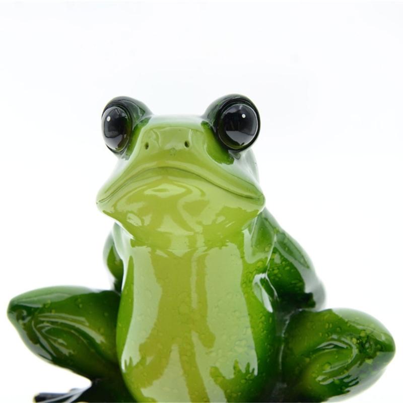 Space Saving Frogs Sculpture Wine Bottle Stand Convenient Wine Rack with Playful Frogs Playful Wine Bottle Holder
