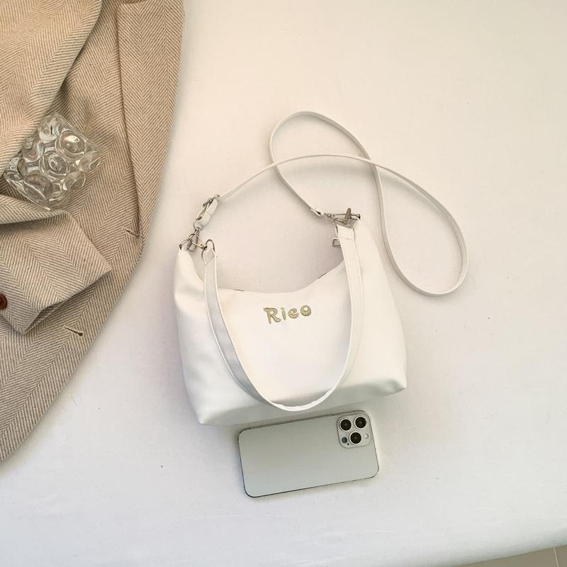 French niche design underarm bag women s 2025 new trendy fashion chain shoulder bag casual simple small satchel