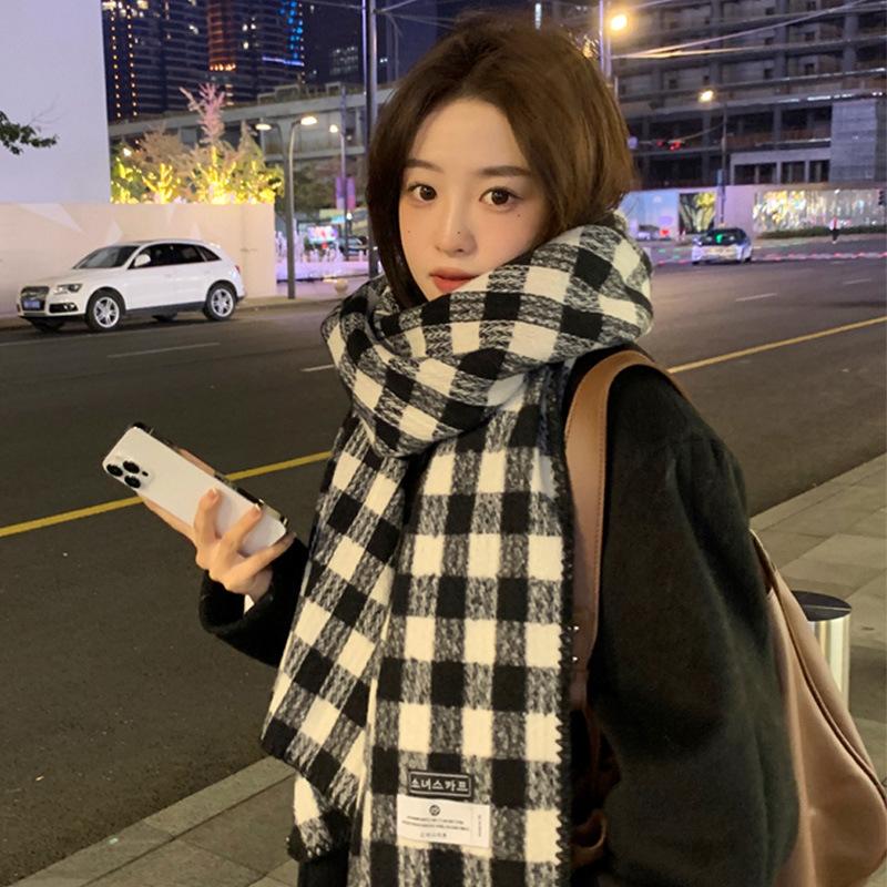 Rhombus red plaid scarf women's winter new versatile Korean version Japanese autumn and winter atmosphere Korean scarf
