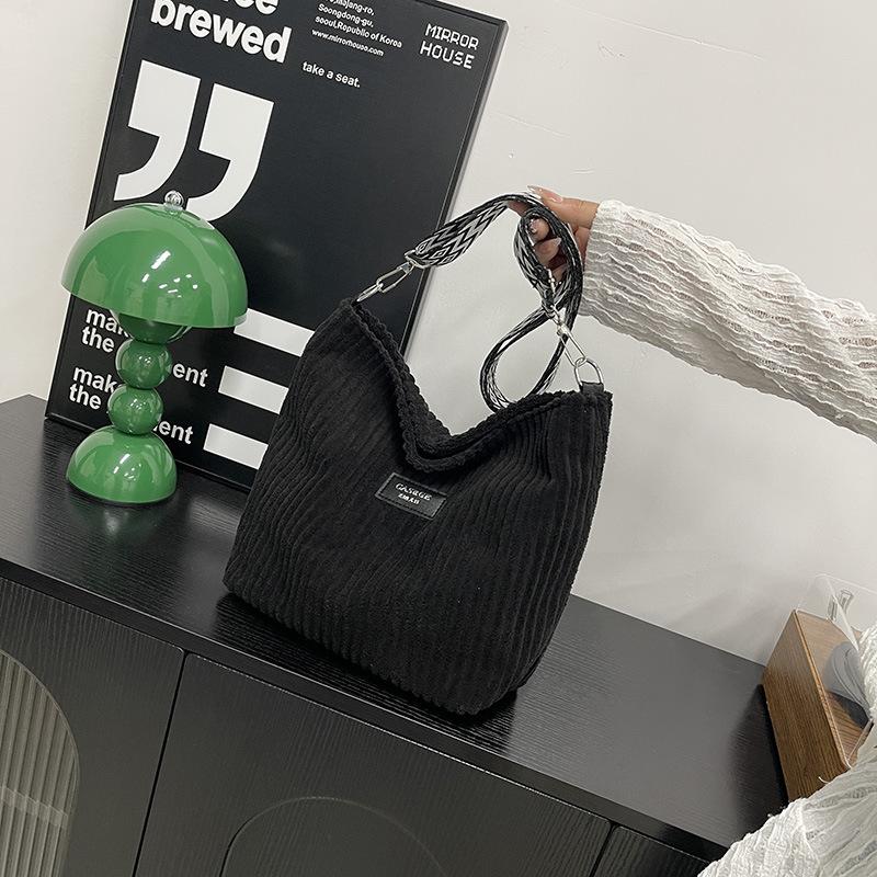 Casual Corduroy Crossbody Bag Large Capacity Commuter Women'S Tote Bag Simple  Single Shoulder Bag