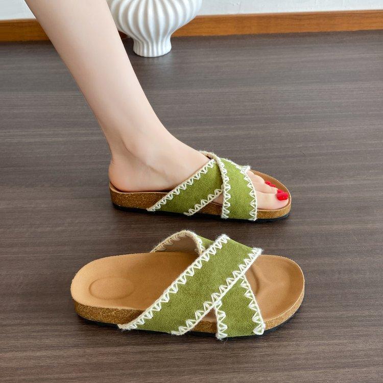 Large Size Slippers French Retro Style Cross Belt Flat Bottom Cool Slippers Women's Casual Versatile Beach Cool Slippers
