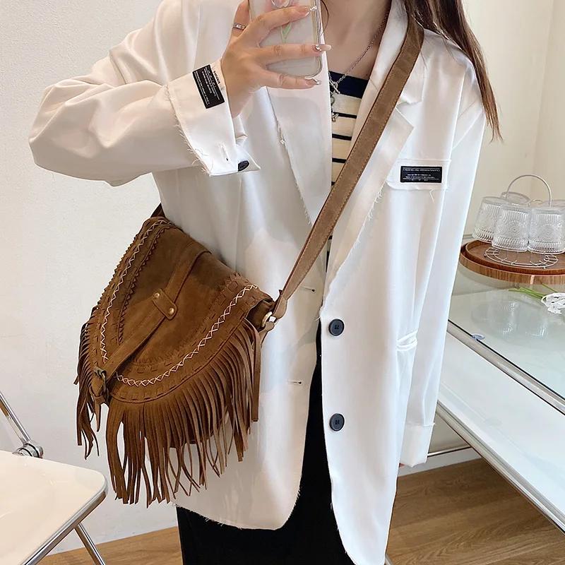 Women's velvet shoulder bag saddle soft shoulder bag with strap zippered inner pocket monochromatic nylon high quality fashion