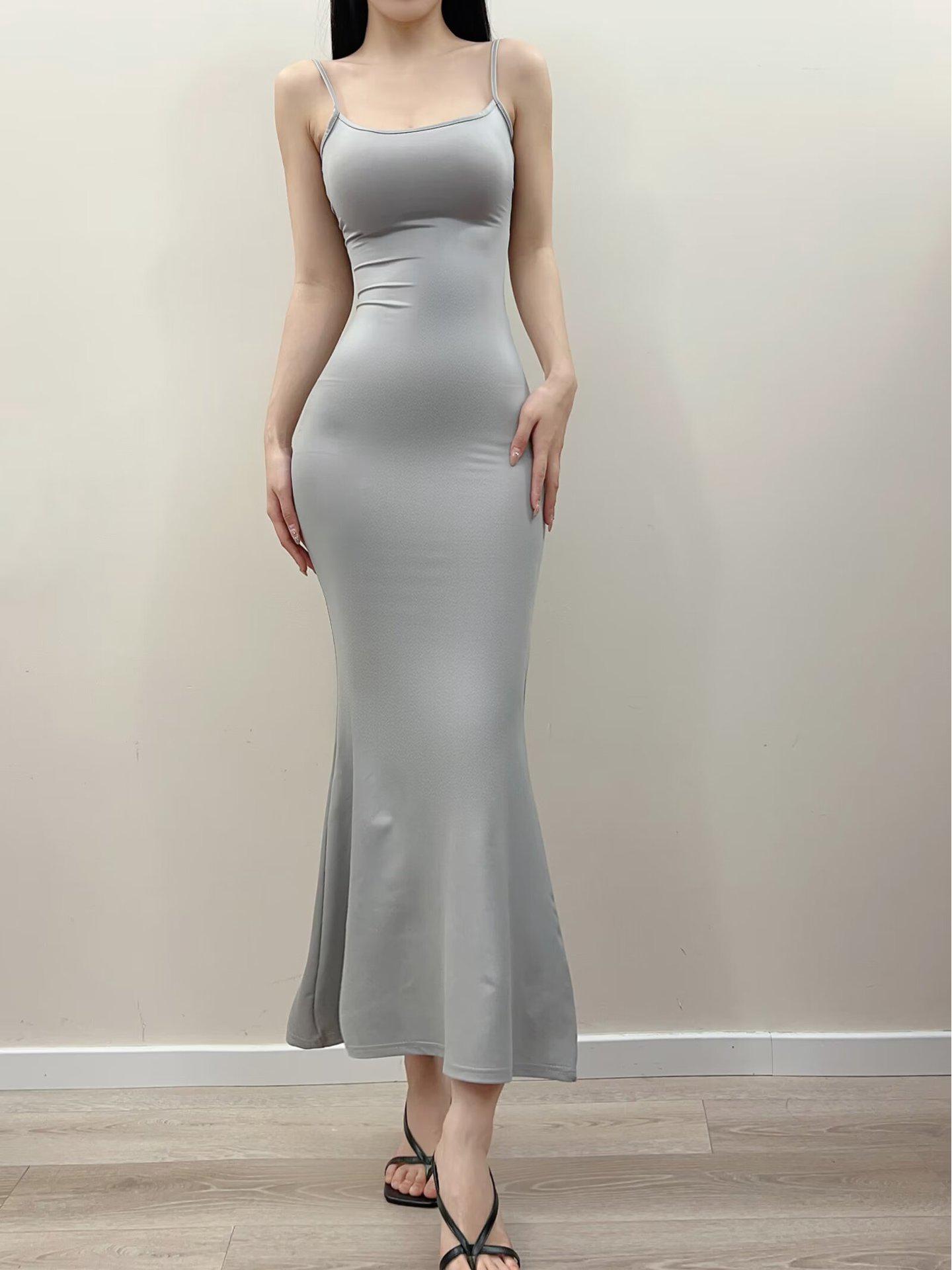 

Платье-рыбий хвост с жидким покрытием и подтяжками - лето 2024 г., облегающие и эластичные бедра, стиль американской горячей девушки