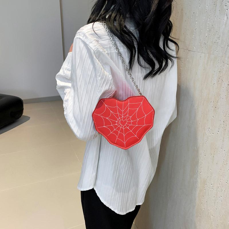 Nová sladká dívka cool a pikantní láska crossbody taška personalizovaná ležérní jednoduchá krabičková taška řetízková taška přes rameno