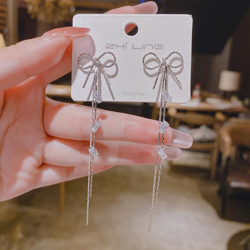 

925 Серебряная игла Циркон Серьги Кисточки Бант Серьги Элегантные серьги Женщины