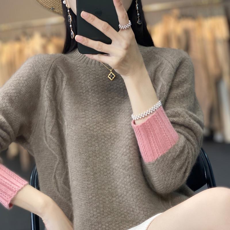 Women's Color-Block Knit Wool Sweater: Slimming, Thick, Round Neck Base Layer for Autumn and Winter