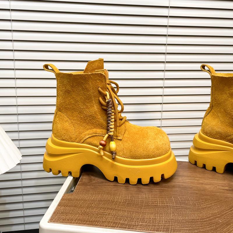 2025 Autumn New Retro Matte Leather Martin Boots Women's Shoes Platform Muffin Round Head Lace-up Locomotive Boots Short Boots Women