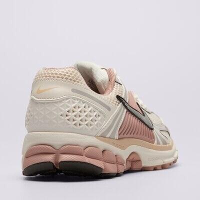 Кроссовки Nike Zoom Vomero 5 Women sail/pearl white/particle pink/beige