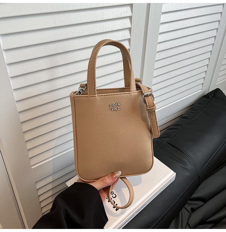 Crossbody Bag Women's New Bag Versatile Single Shoulder Portable Small Square Bag Is Now Popular Oily Small Bag