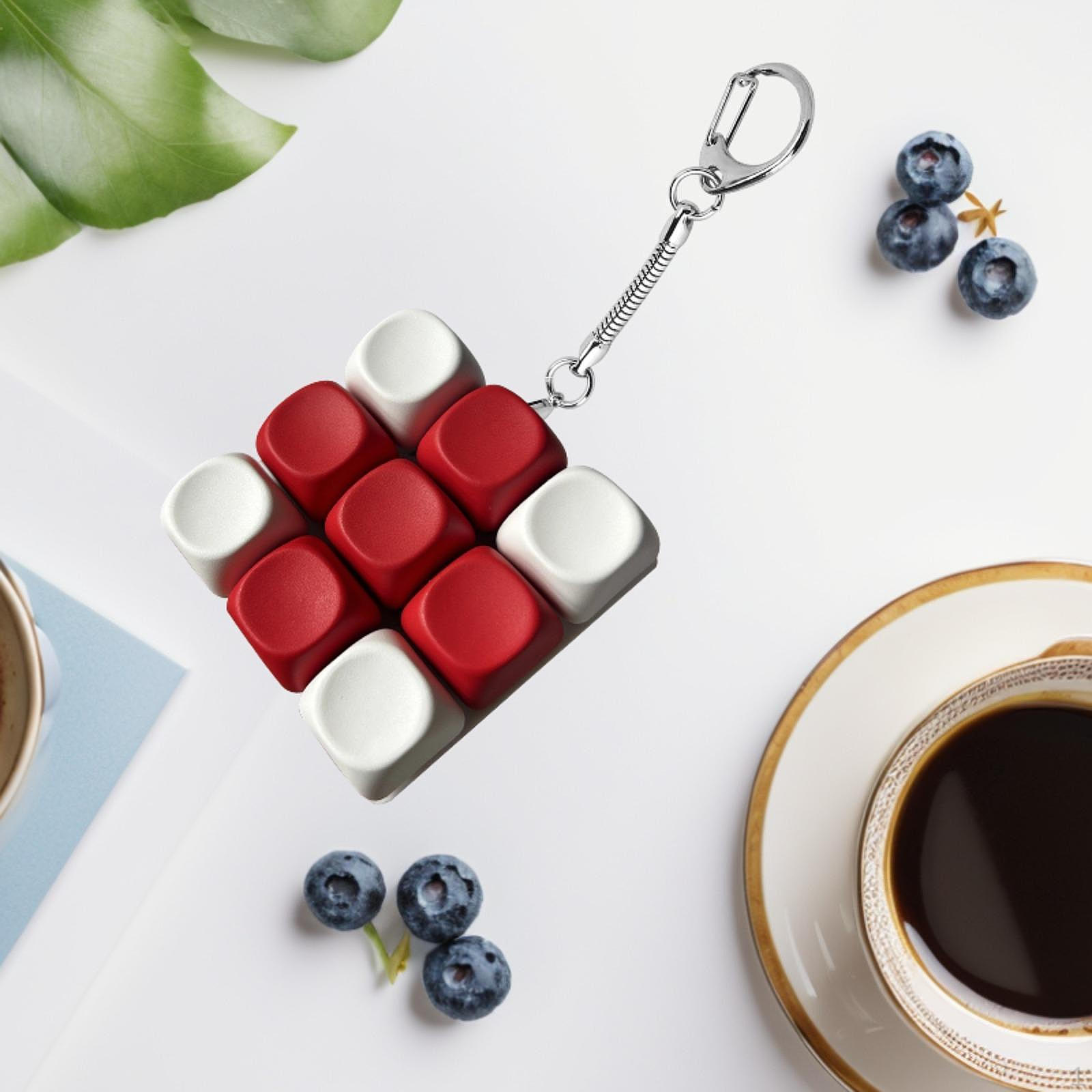 

Брелок-фиджет с клавиатурой-кликером для сенсорной игры и релаксации White Red