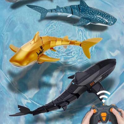 Nowa, wysokiej jakości zdalnie sterowana ryba-robot Shark o wysokiej symulacji ze światłem i wodą w sprayu do basenu w łazience nad jeziorem dla dzieci