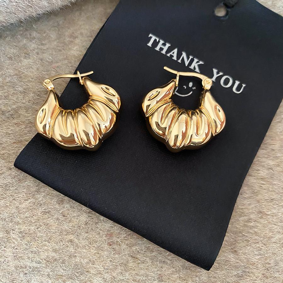 Metal Smooth Shell-shaped Texture Ear Buckle Leisure Commuting Niche Versatile Earrings Light Luxury Earrings