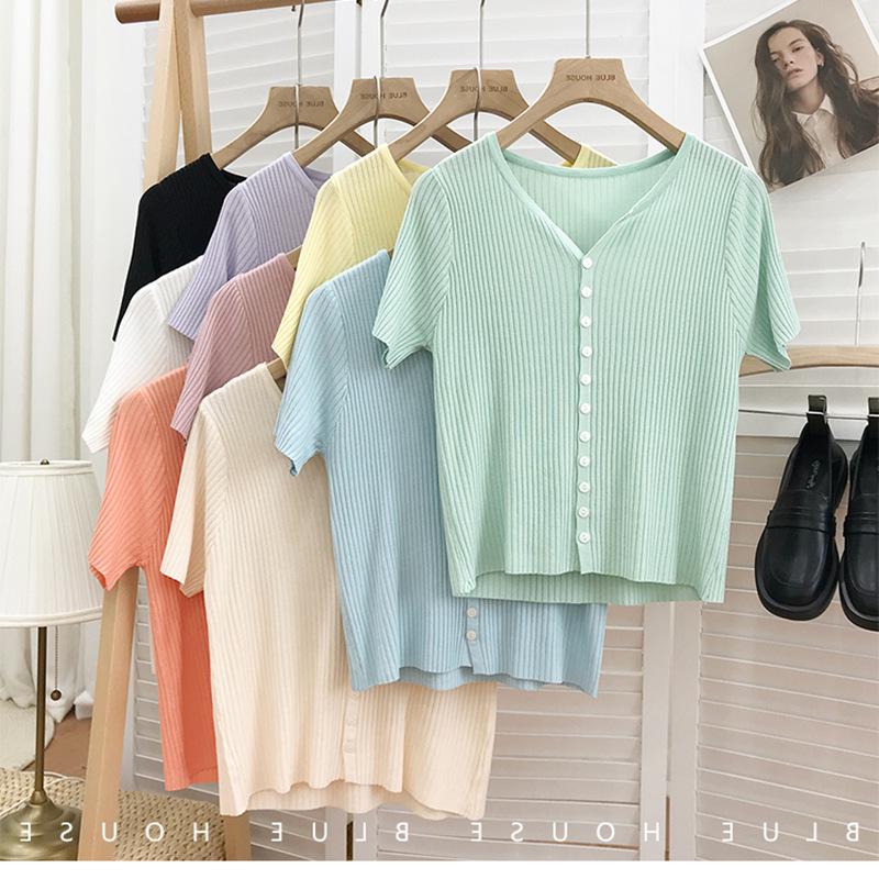 Women's Ice Silk V-Neck Button-Up Loose Short Sleeve Cardigan Top for Spring/Summer 2025.