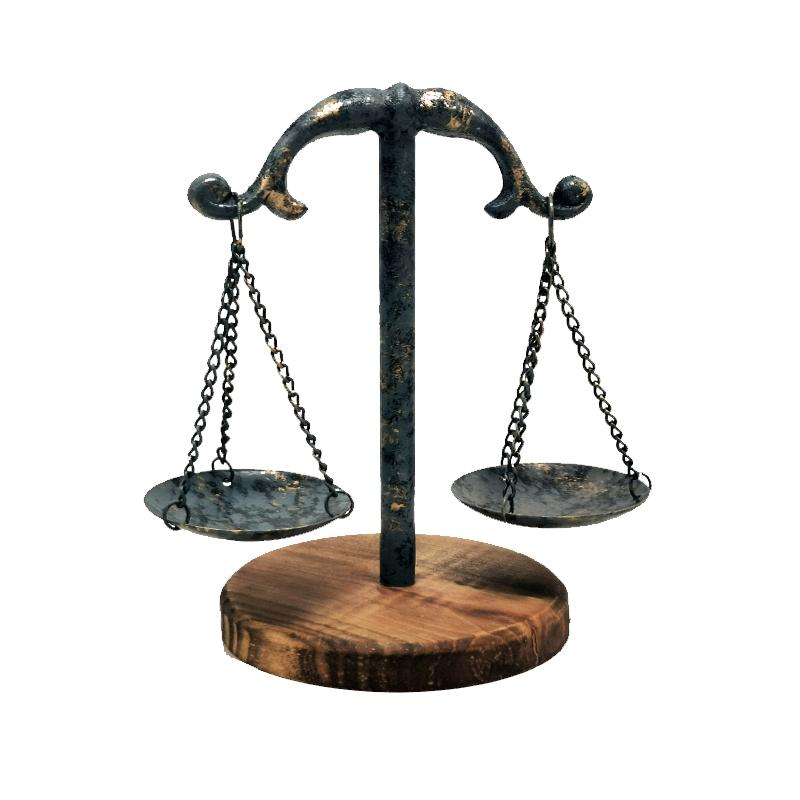 

Vintage Judge Hat Scale Desk Decor Elegant Iron Craft Balance Statue Classic Fairness Symbol Home Decoration