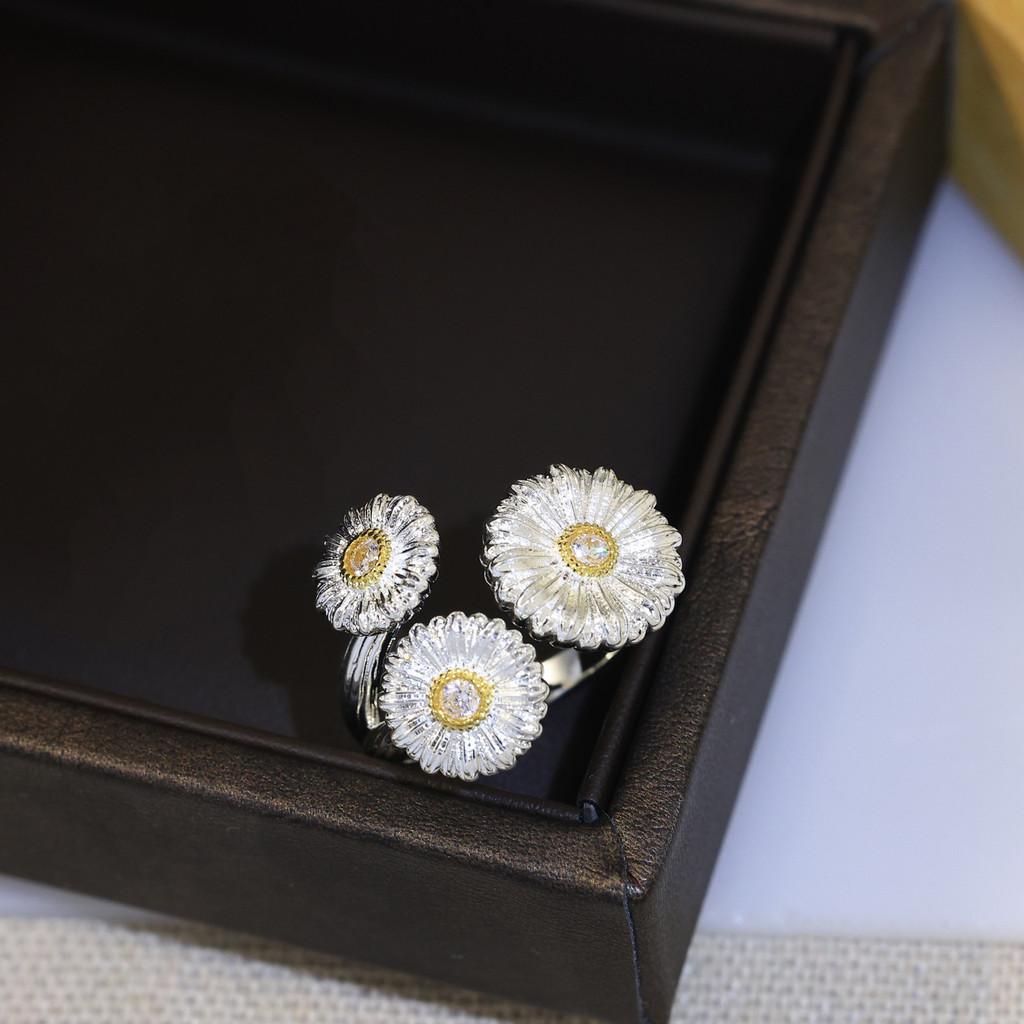 Daisy Ring Italian high-end jewelry brand retro palace style Ring with aurous 18k thick gold color separation electroplating