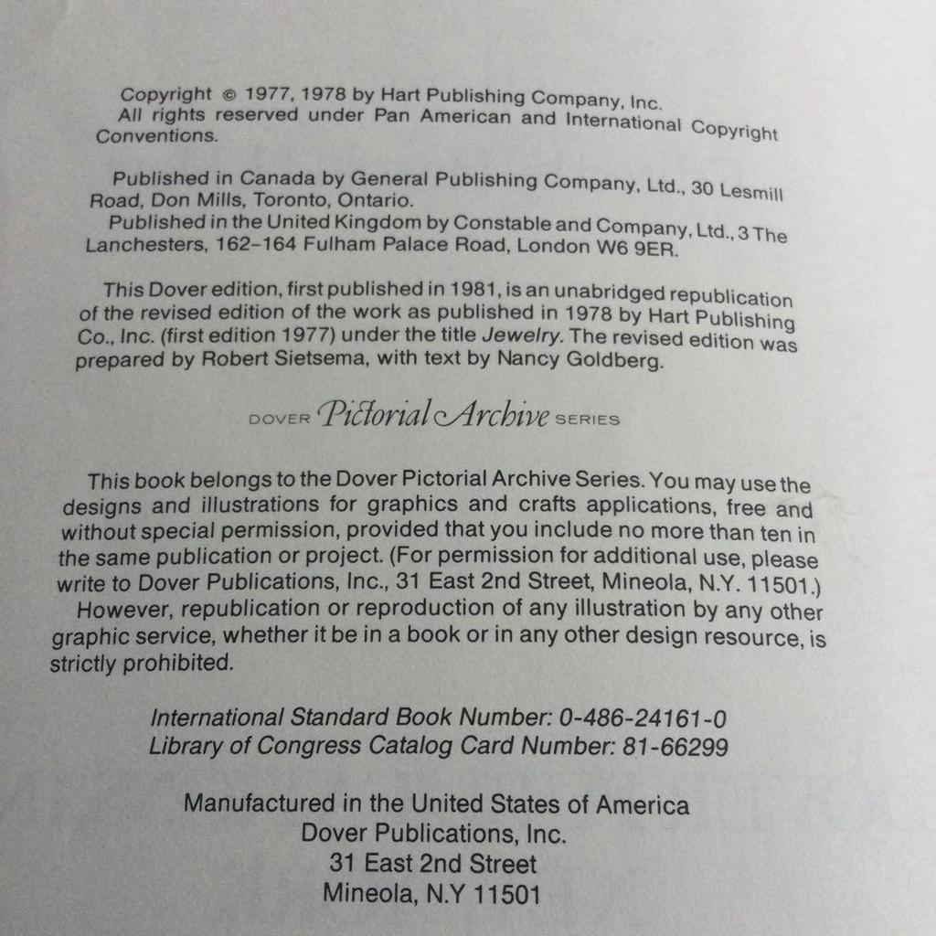 [USED] Jewelry Illustrations Foreign Books Jewelry Middle Ages Ancient Accessories Necklaces