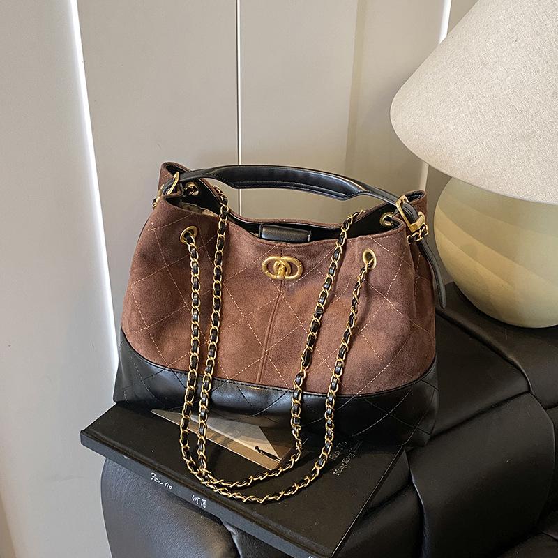 Vintage Suede Tote with Diamond Chain - Large Capacity, Small Fragrance Style, Frosted Finish