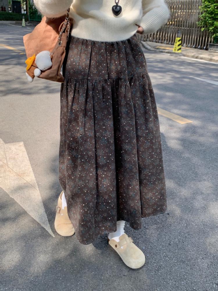 2025 Korean Retro Floral A-Line Skirt: Sweet, Gentle, High-Waisted, and Versatile