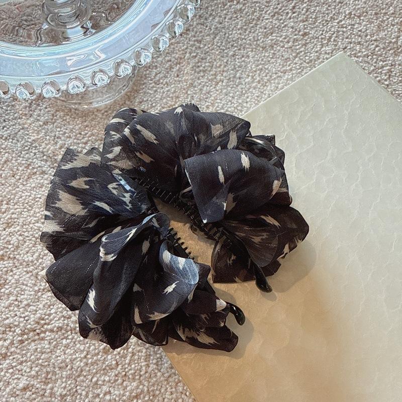 New Arrival, Elegant and Stylish Black Tulle with Printed Multi-layer Cloud Design, Banana Clip for Ponytails