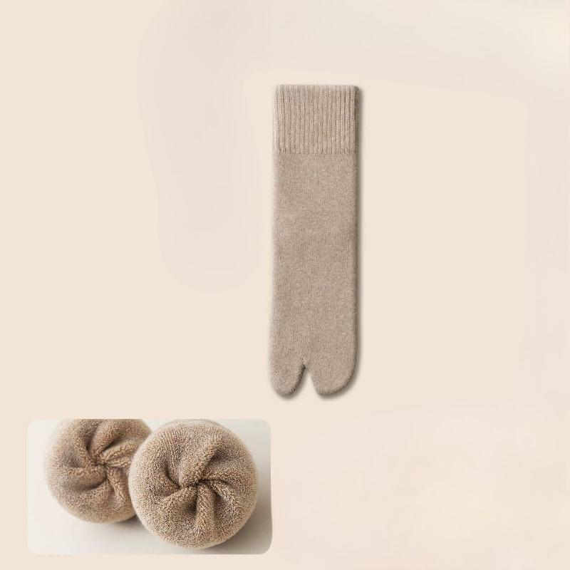 Winter and Autumn Thickened Men's Two-toe Socks, Cotton Socks with Wool Rings, Towel-style Split-toe Mid-length Warm and Odor-resistant Pig-toe Socks