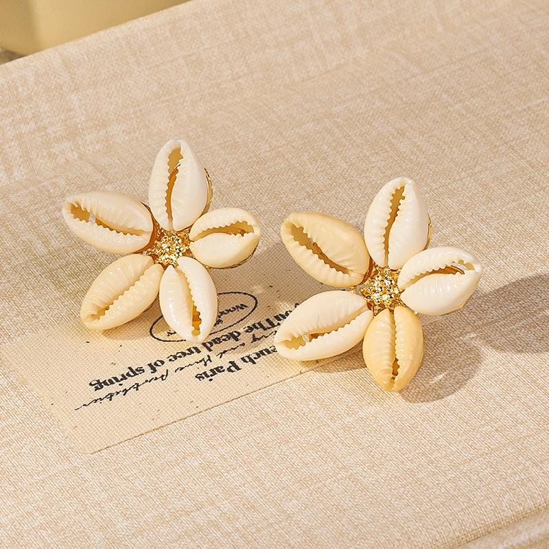 Vintage Shell Beach Dangle Earrings for Women Bohemia Handmade Weaving Flower Earrings Fashion Wedding Jewelry Gifts