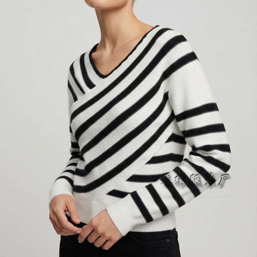 2026 autumn and winter new contrasting color off-the-shoulder casual European and American sweaters women's versatile striped knitted sweaters women's