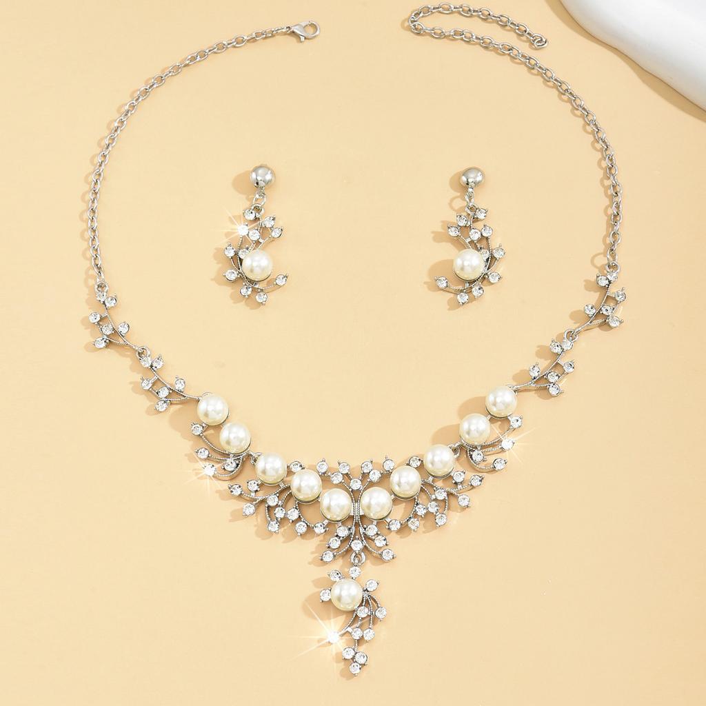 Pearl Necklace Alloy Set Women'S Light Luxury Niche Bridal Dress Accessories Collarbone Chain