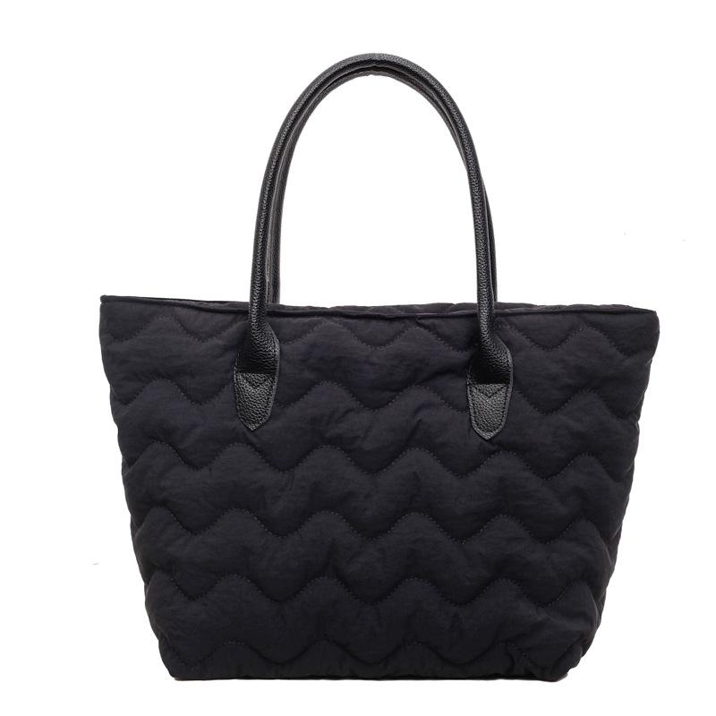 2025 new autumn and winter fashion casual large-capacity shoulder bag trendy versatile retro embroidered thread commuter handbag