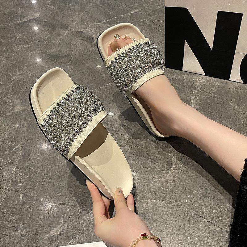 Beautiful and Comfortable Rhinestone Slippers Women's Summer Wear 2025 New Flat-bottomed One-word Sandals Beach Versatile Cool Slippers